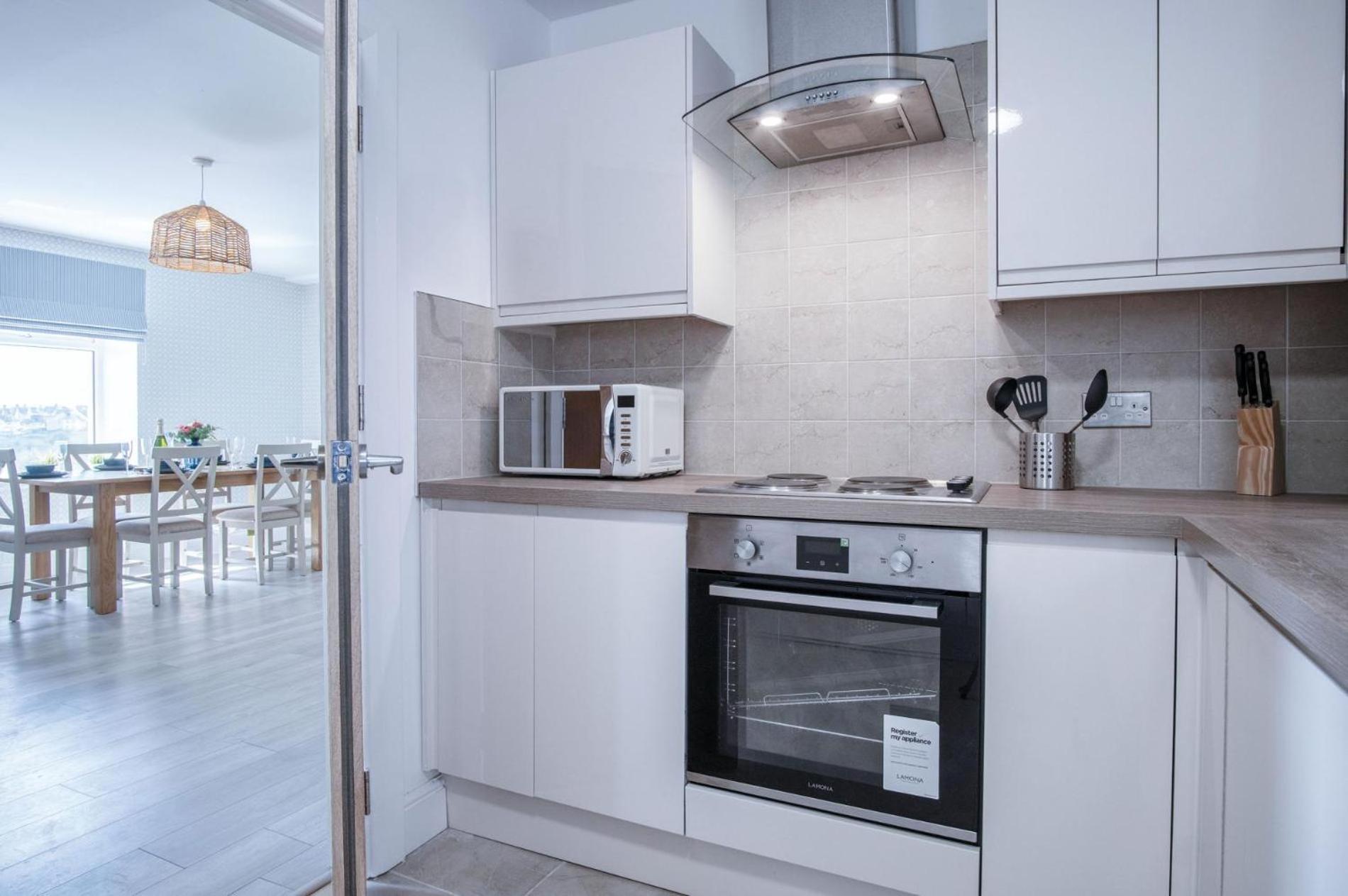 Haven View - 2 Bedroom Apartment - มิลฟอร์ดเฮเวน ภายนอก รูปภาพ