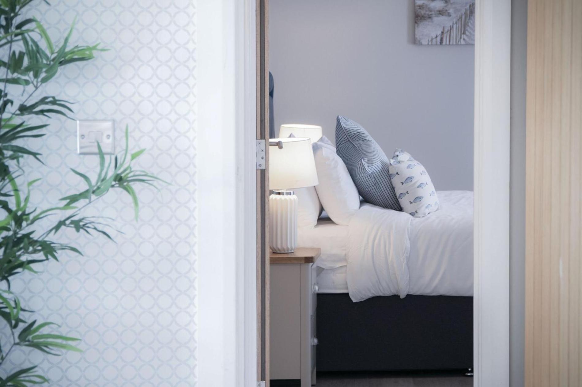 Haven View - 2 Bedroom Apartment - มิลฟอร์ดเฮเวน ภายนอก รูปภาพ