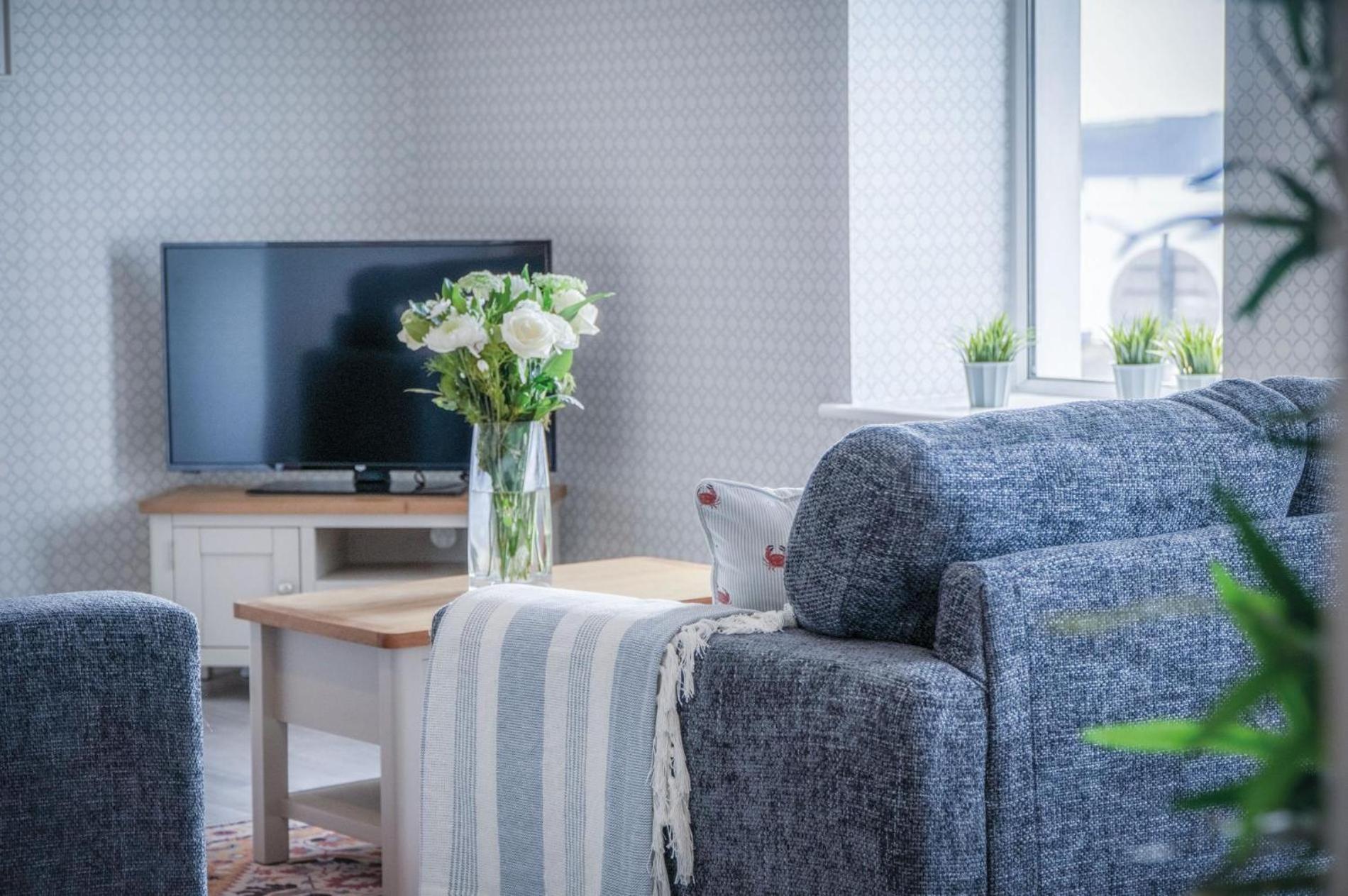 Haven View - 2 Bedroom Apartment - มิลฟอร์ดเฮเวน ภายนอก รูปภาพ